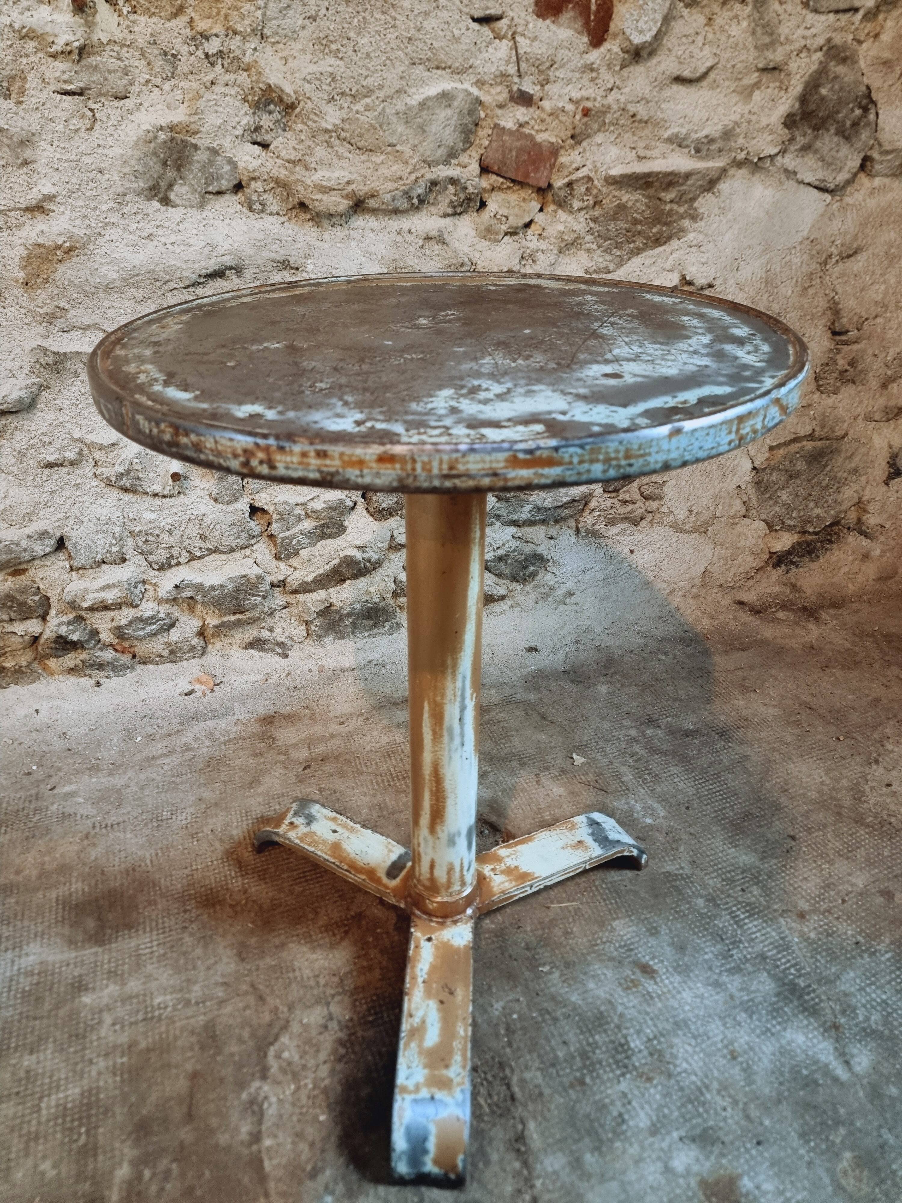 Antique iron bistro table – French wine table, early 20th century