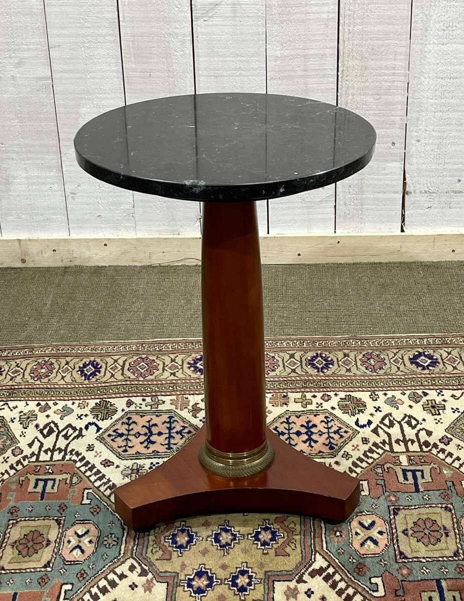 1960s Empire style pedestal table in cherry wood with black marble top