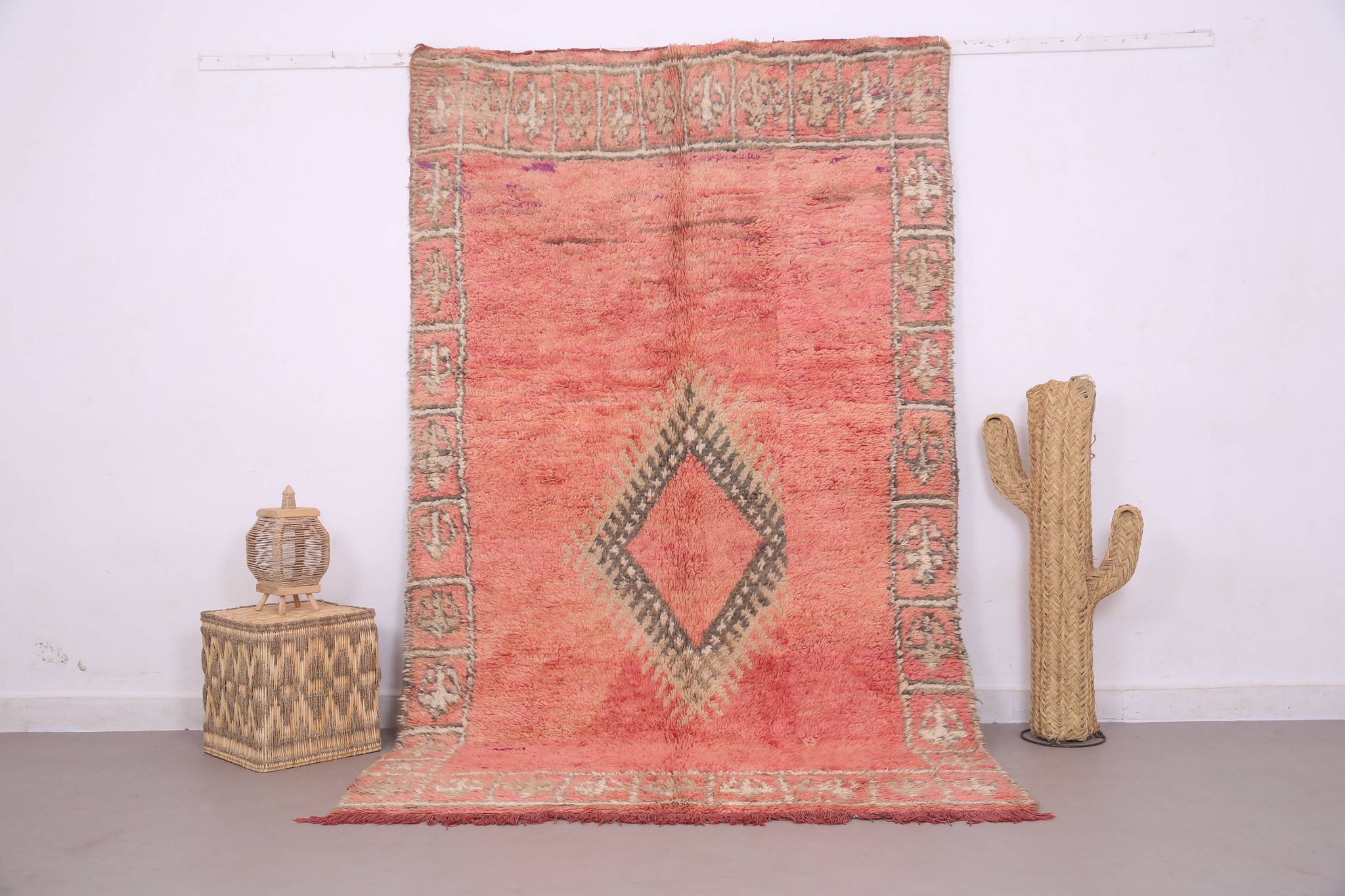 Peach Vintage Moroccan Rug 166 x 277 cm - Berber Wool Rug - Handmade Rug