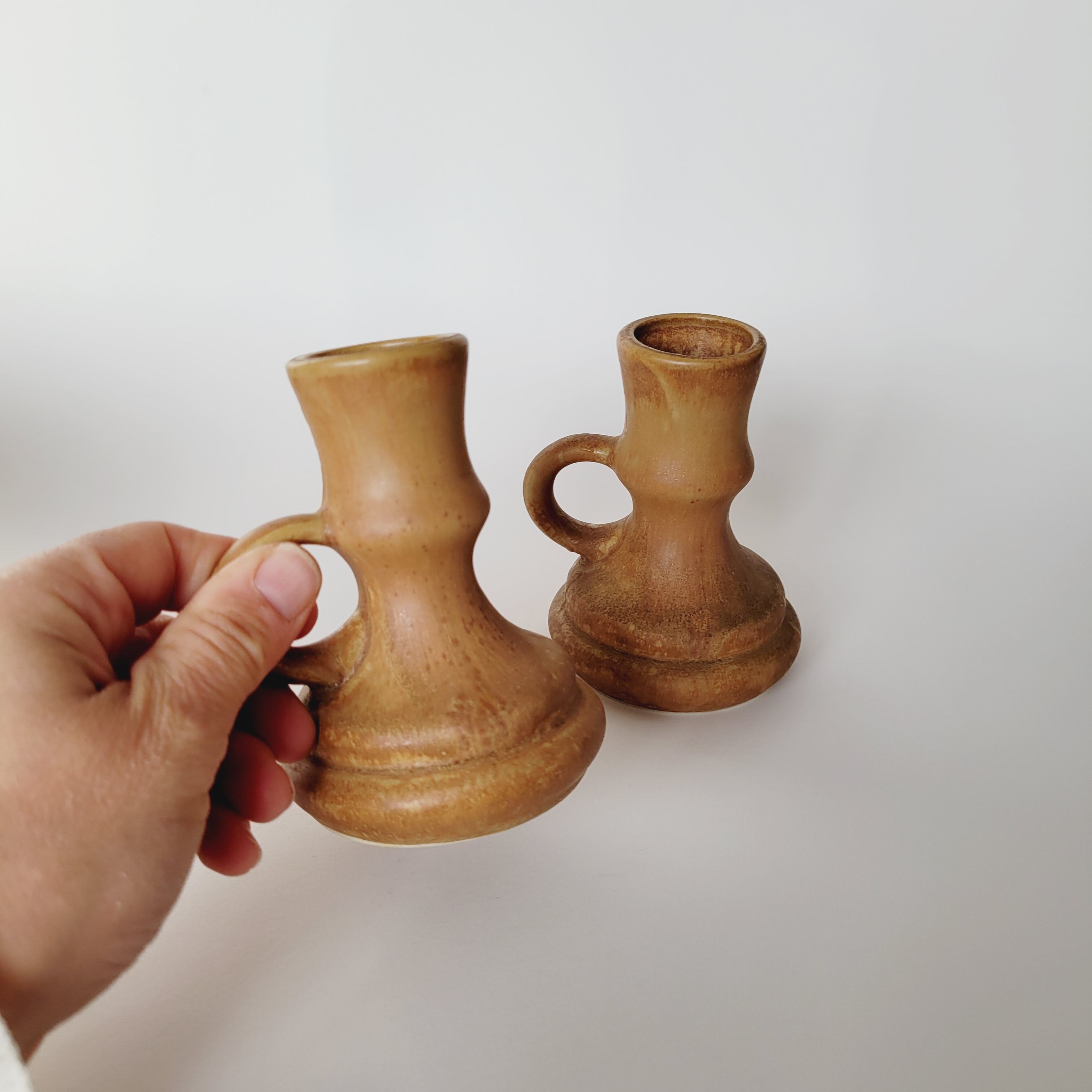 Set of 2 ceramic candle holders