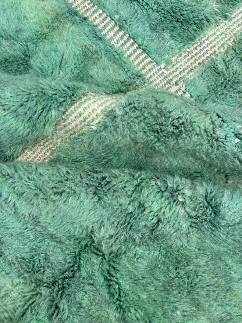 Tapis Marocain M’rirt Vert 210 × 300 cm – Tapis Berbère Haut de Gamme en Laine Naturelle