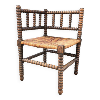 Beaded turned wood corner chair