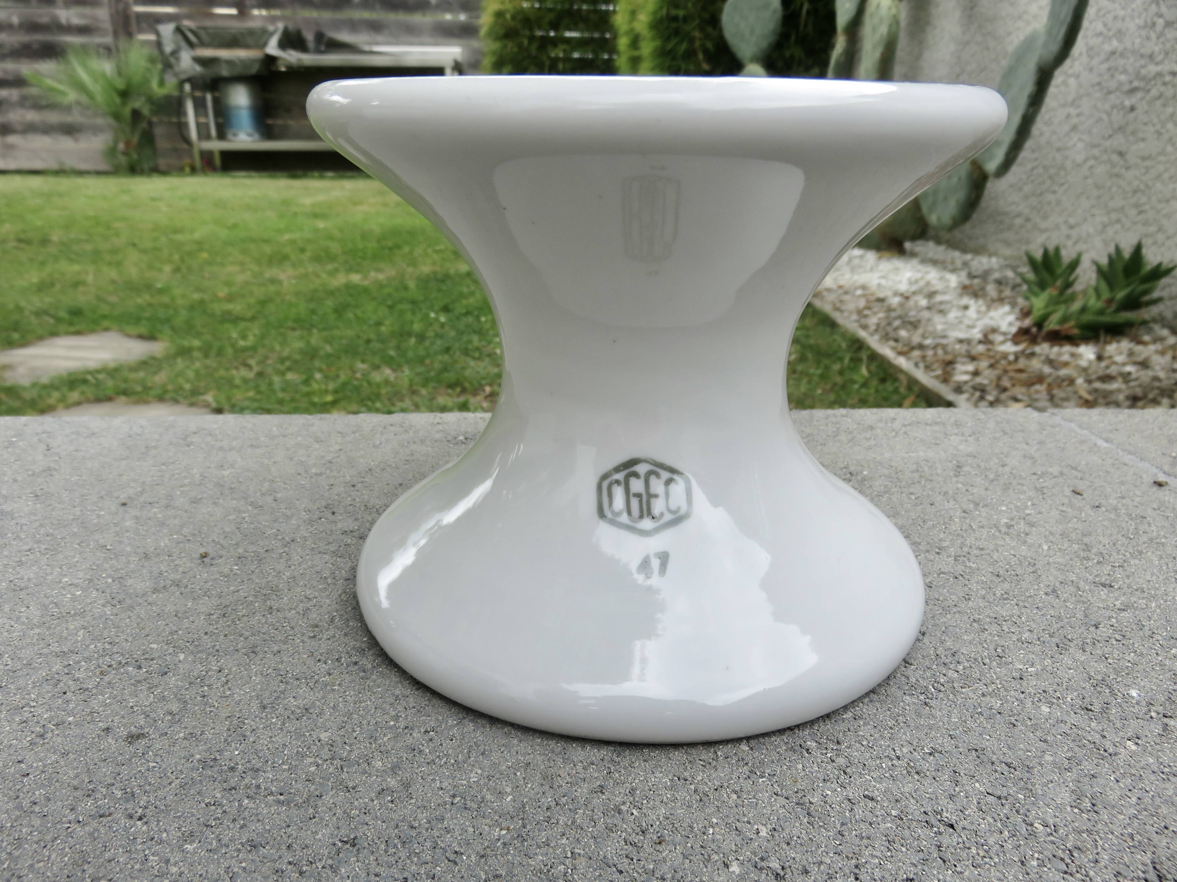 XXL diabolo candlestick in white ceramic