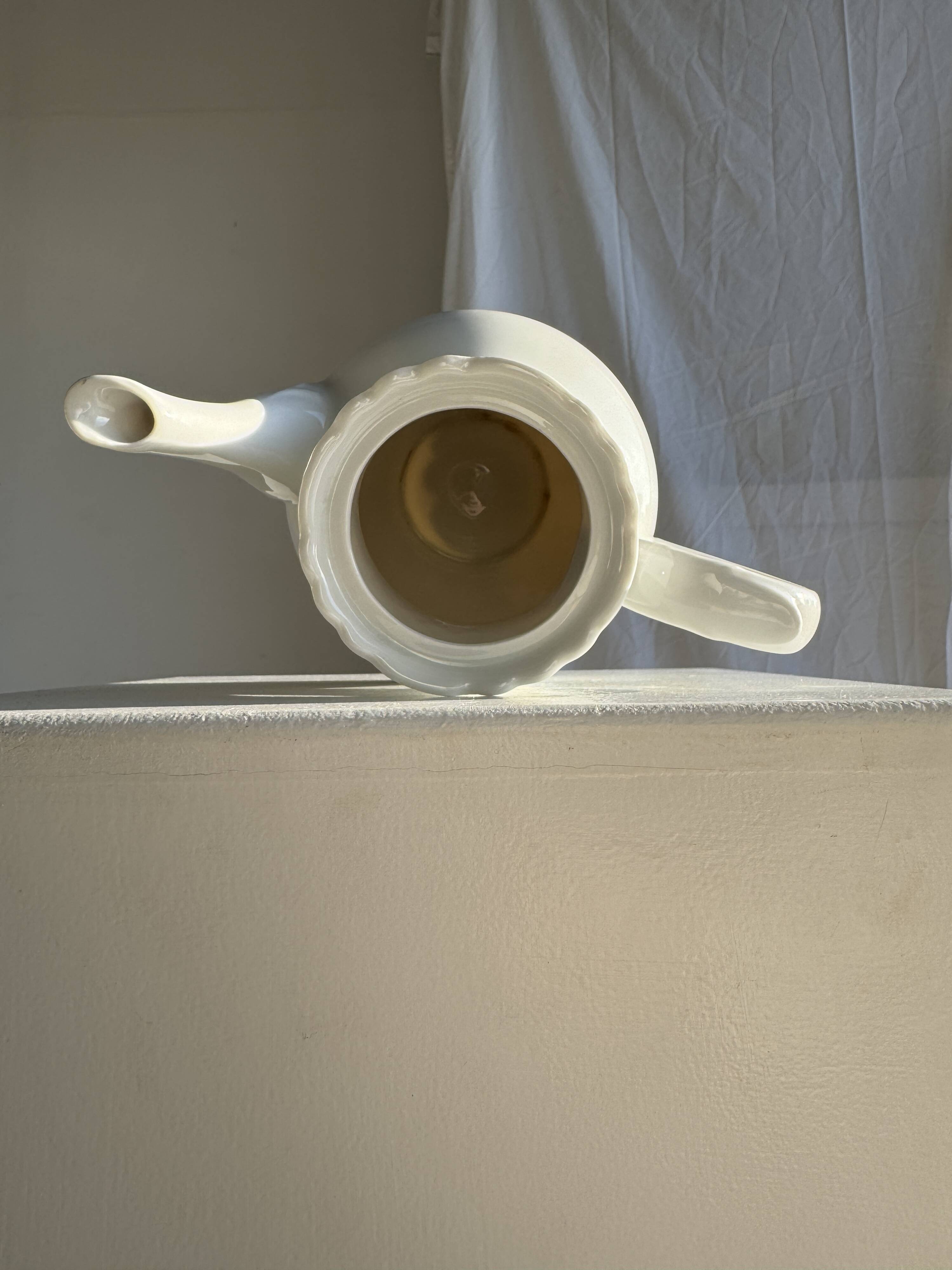 White Bavarian porcelain teapot H27