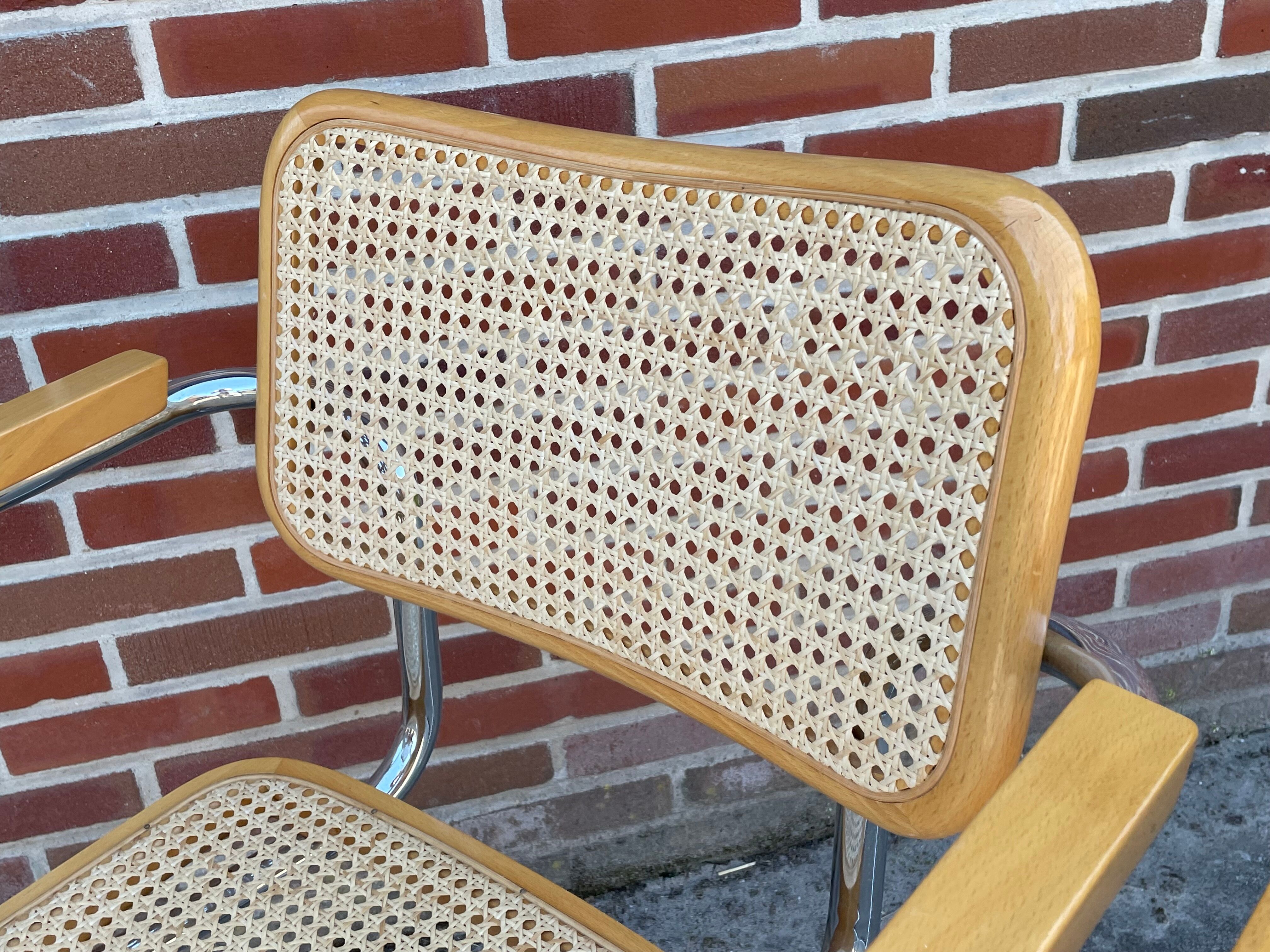 Cesca chair B64 with armrests by Marcel Breuer Design