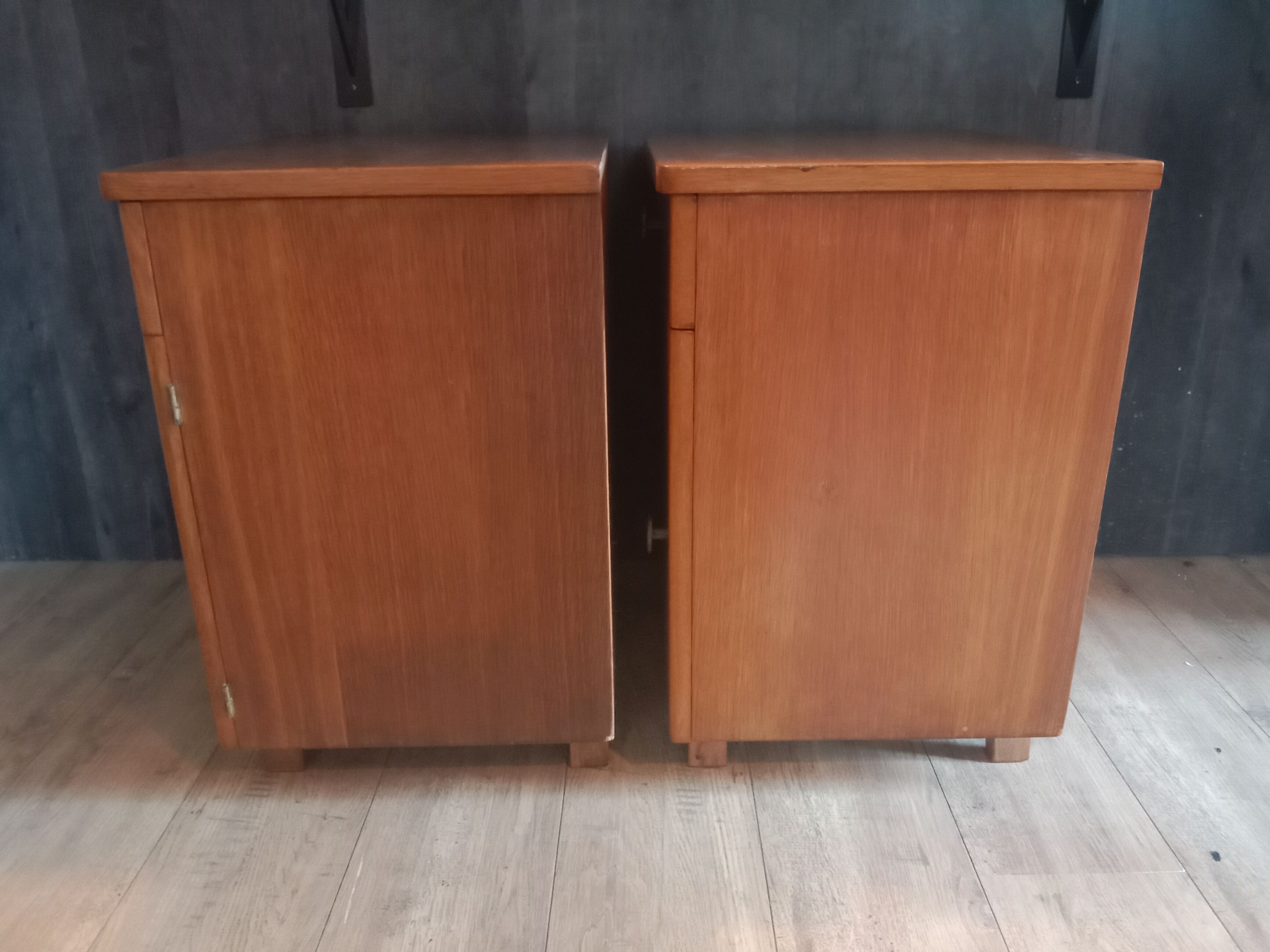 Pair of bedside feet compass