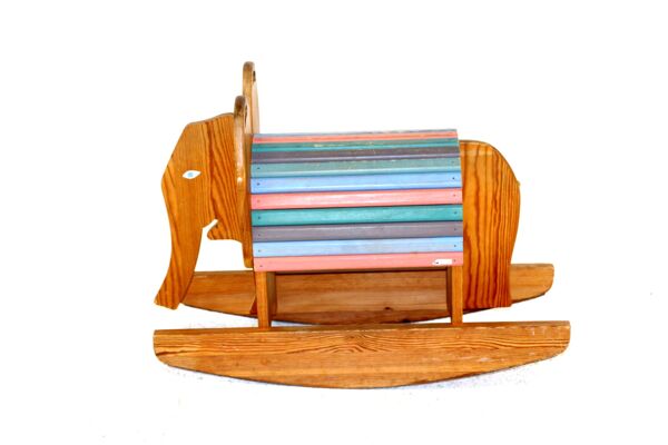 Éléphant à bascule en bois,  Suède, 1970