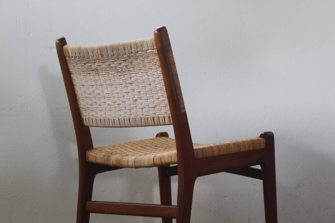 Hans J. Wegner dining chairs in teak model CH-31 by Carl Hansen & Søn