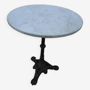 Round bistro table