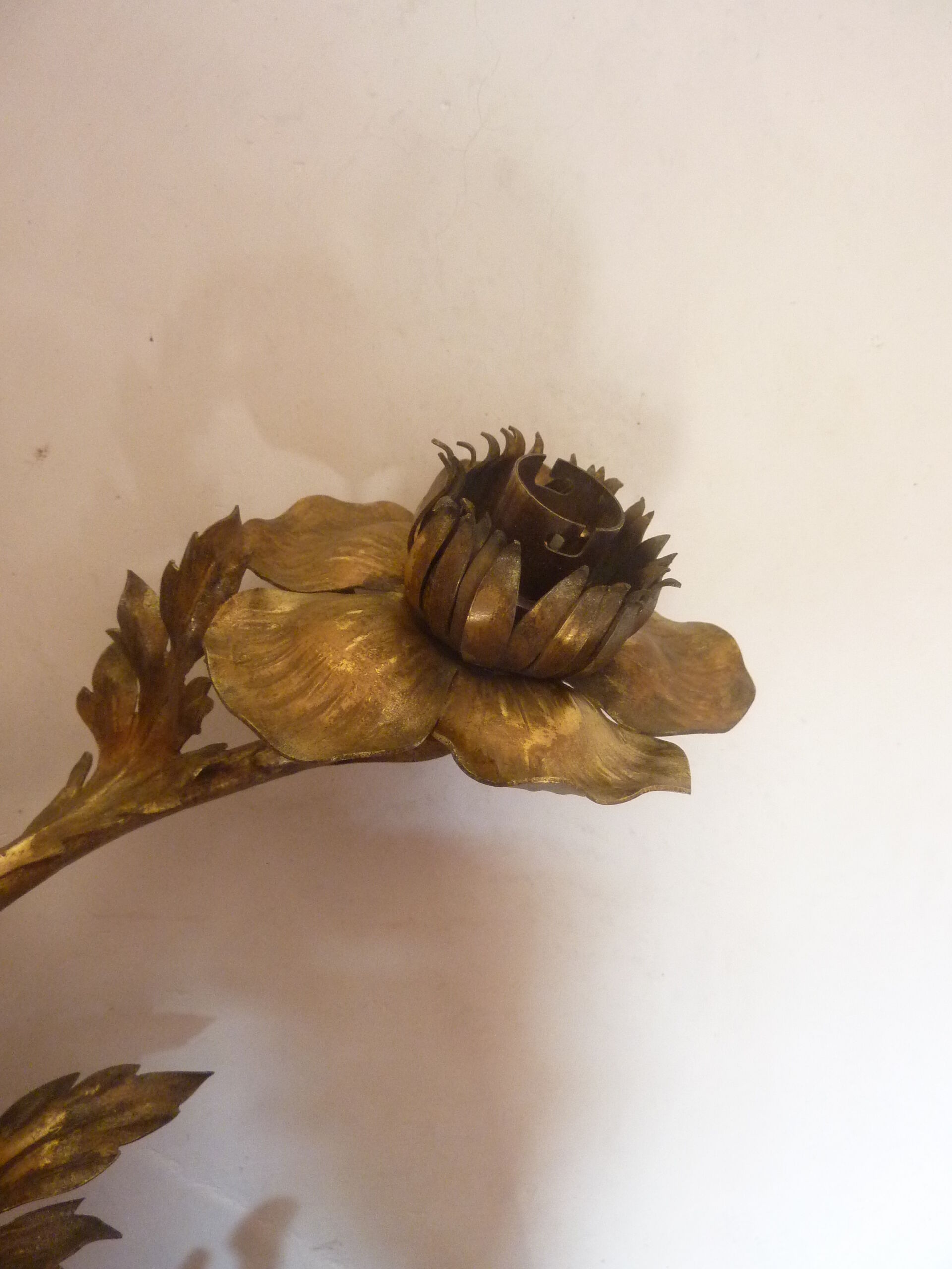 Gilded brass flower wall light