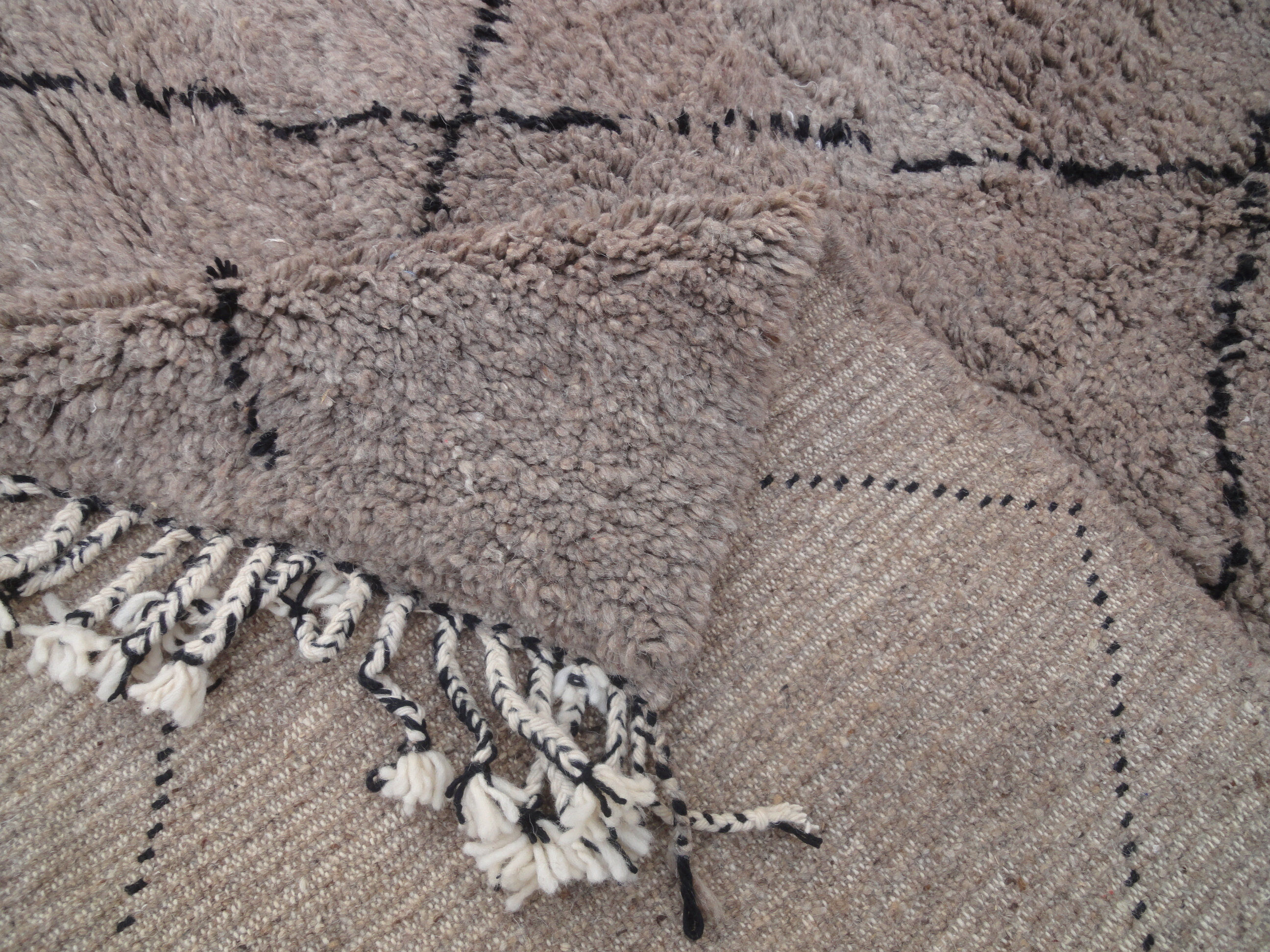 Carpet beni ourain 243 x 148 cm