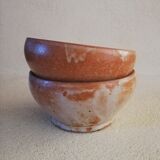 2 stoneware bowls