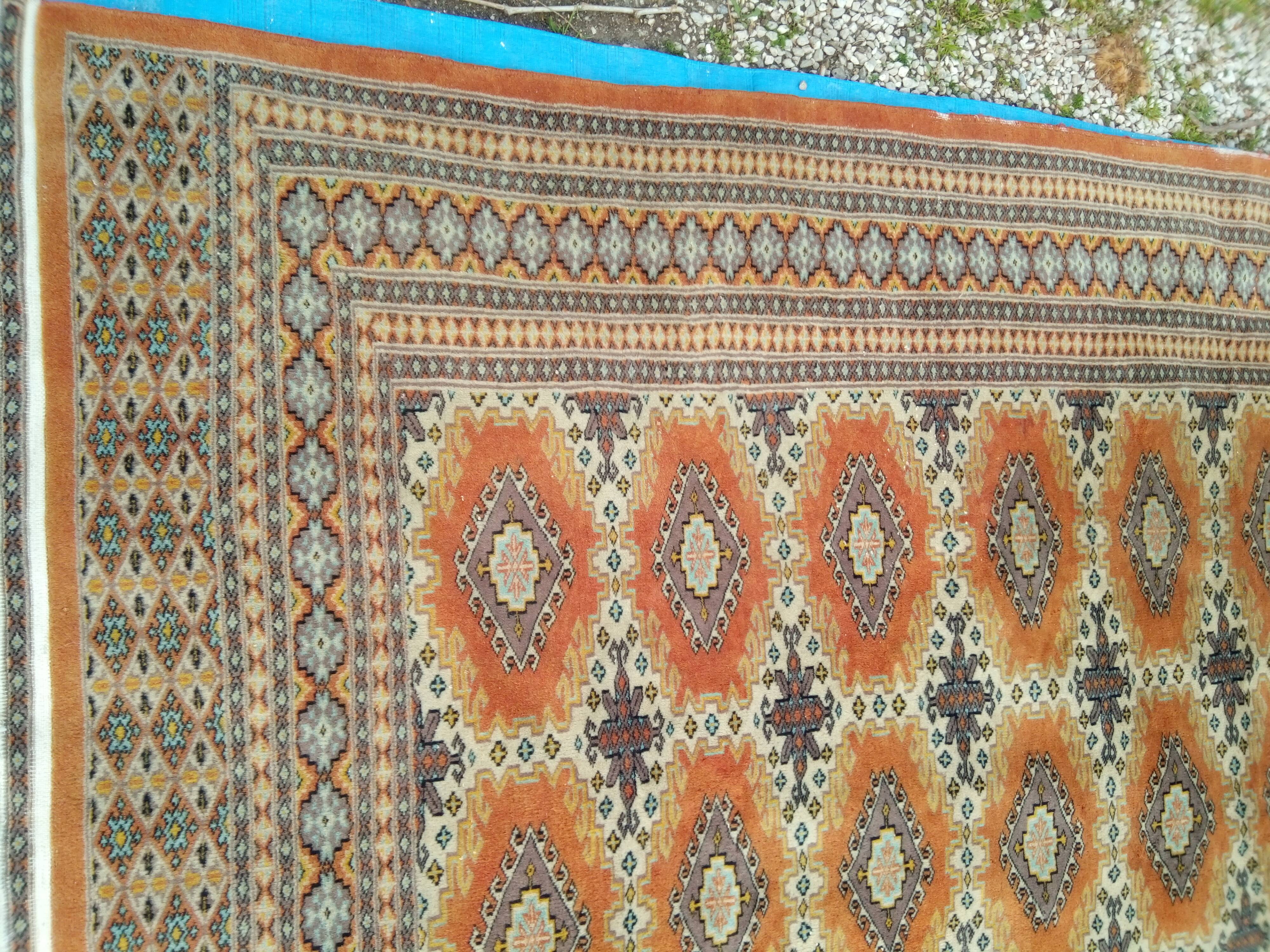 Oriental carpet, Pakistan, wool and silk 273 x 186