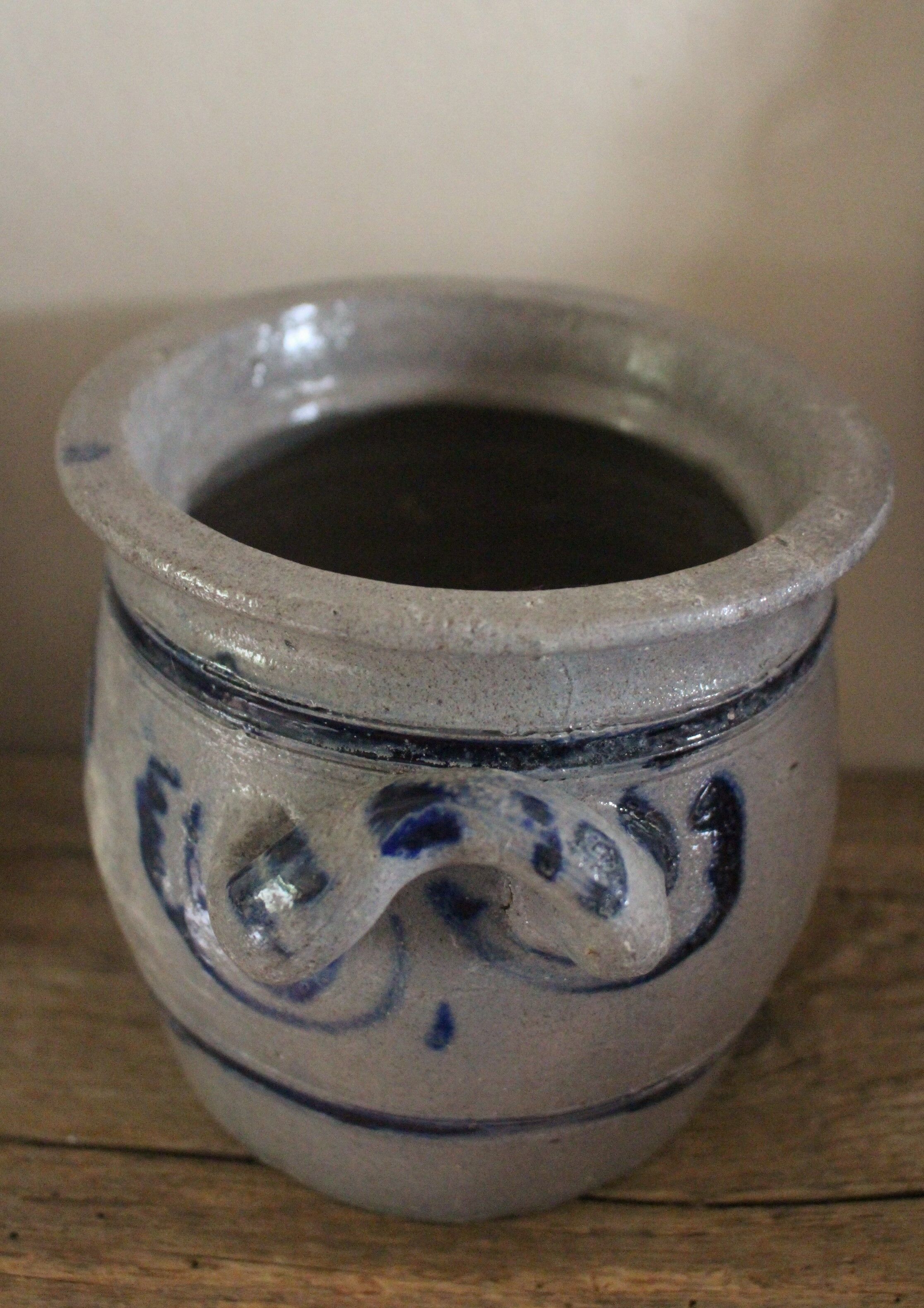 Blue grey stoneware pot