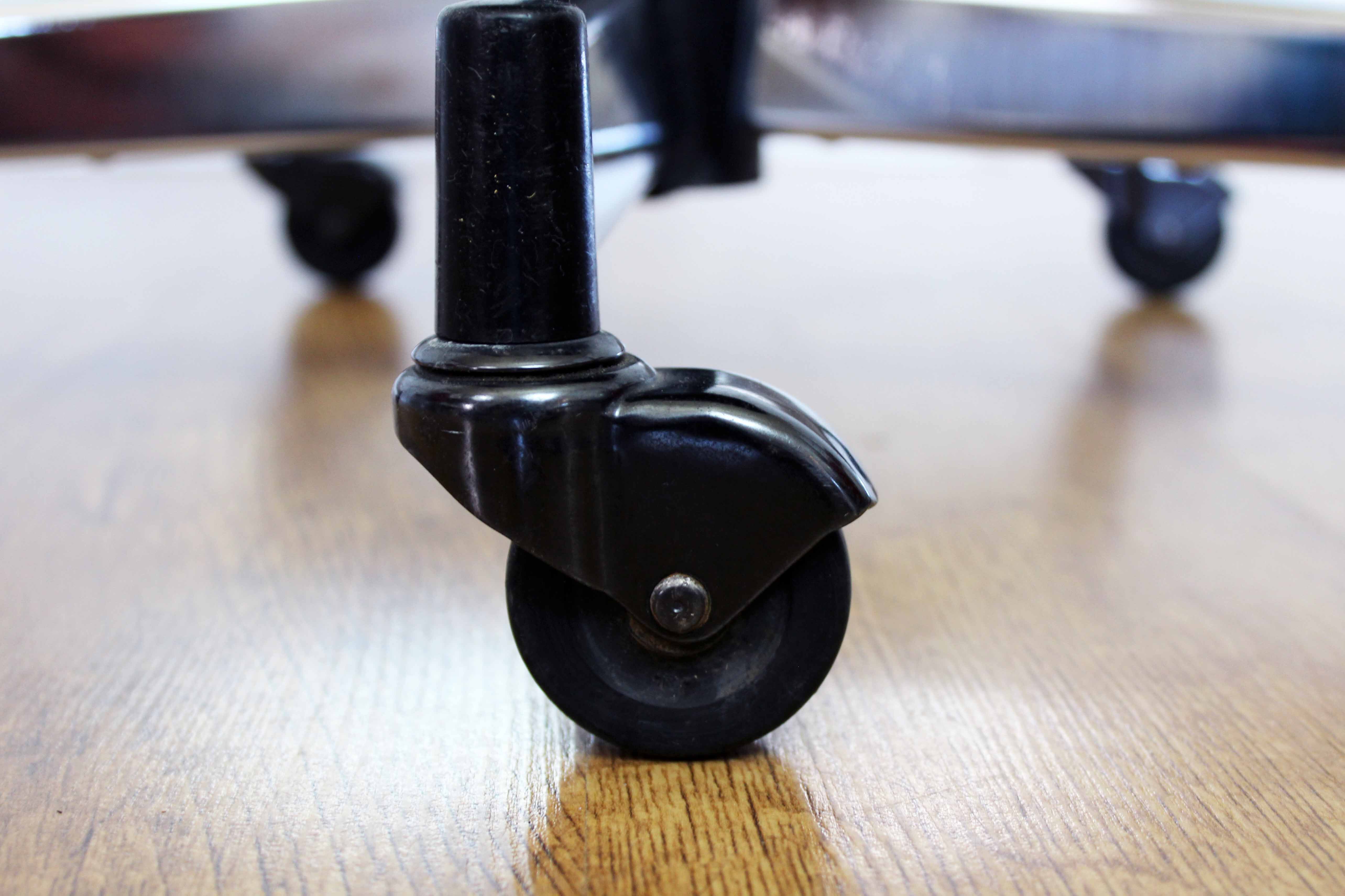 Giroflex office chair