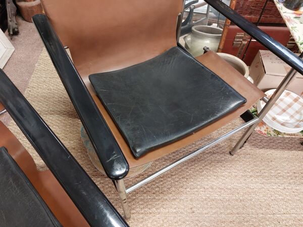 Paire de fauteuil Pollock modèle 657 sling chair