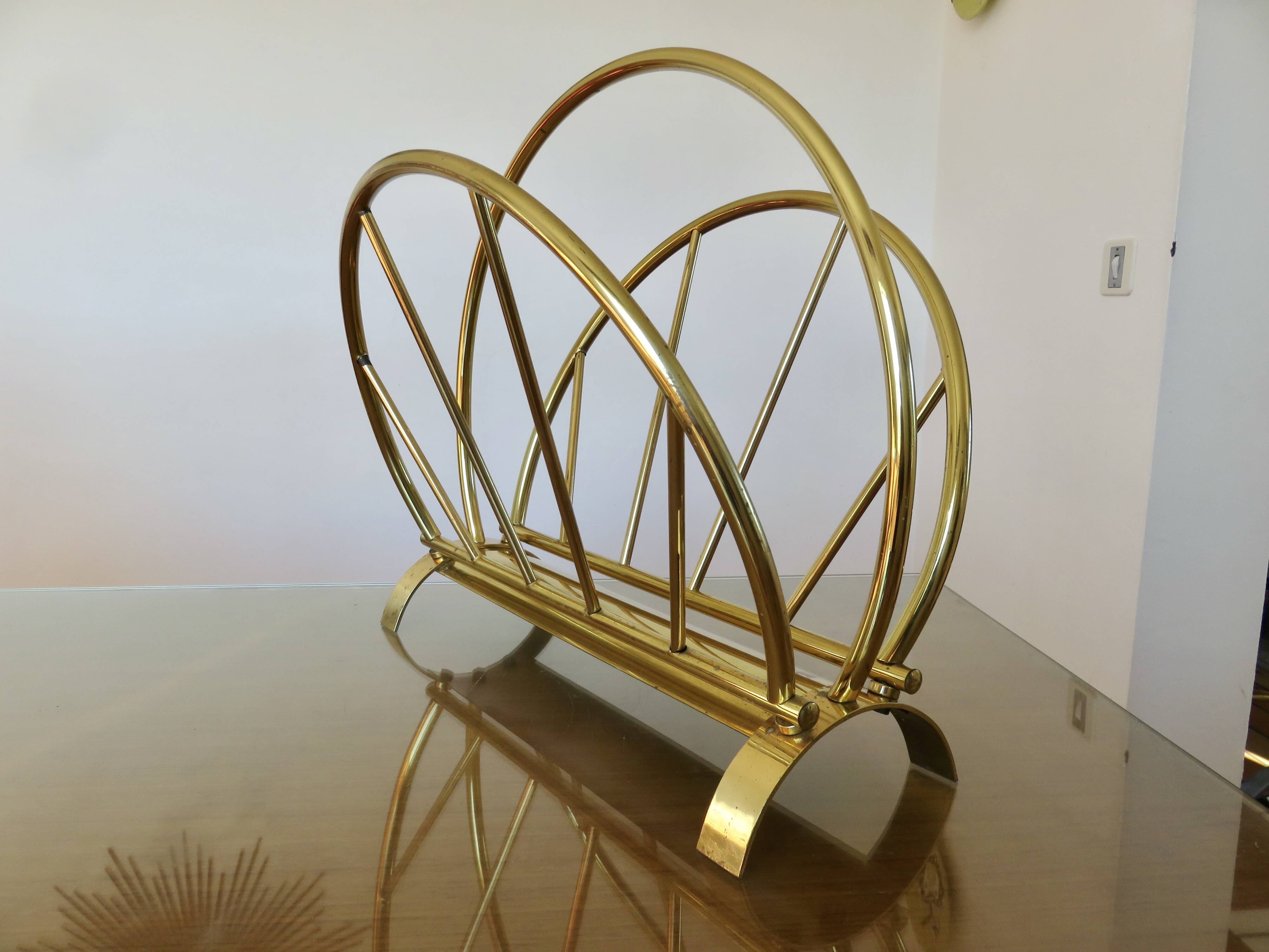 Golden brass magazine rack, Italy, 1950