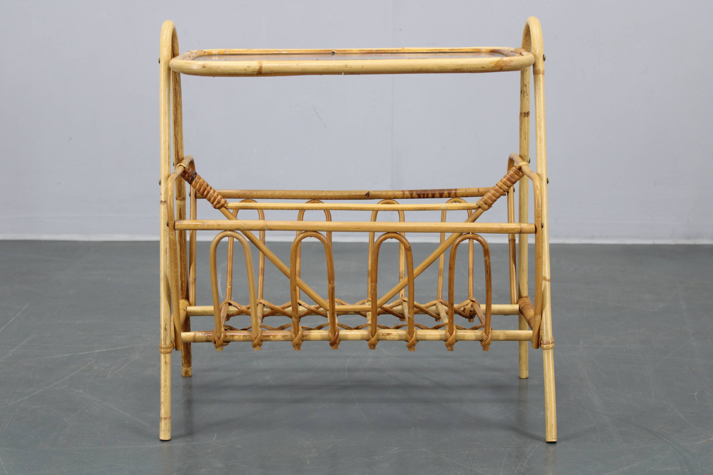 1970s Rattan Newspaper and Magazine Stand with Glass Top, Italy