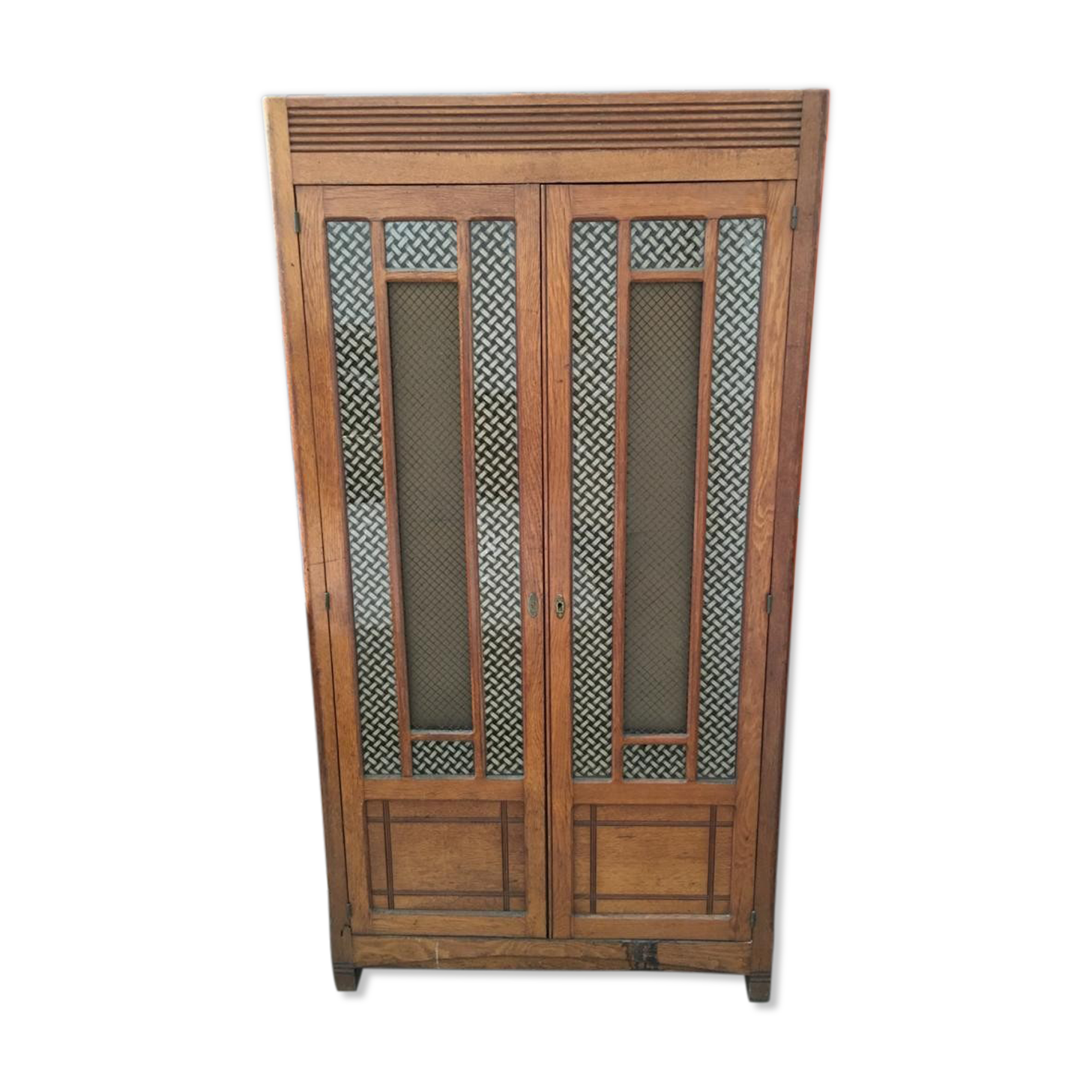 Wooden cabinet