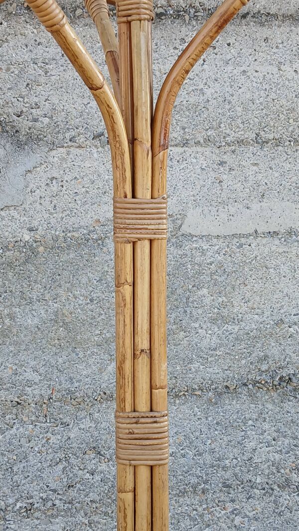 Portemanteau perroquet en rotin et bambou