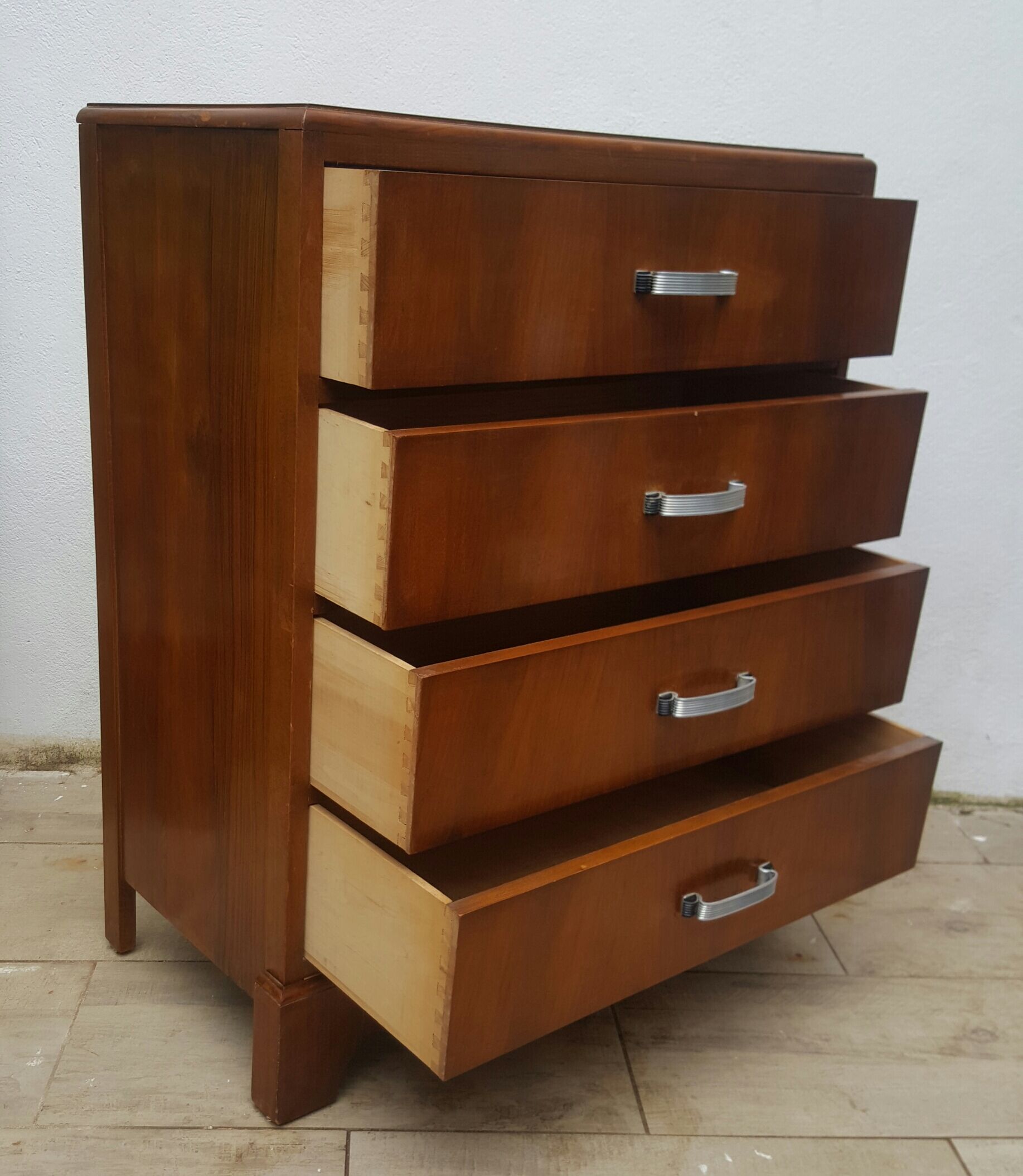 Art Deco chest of dravers