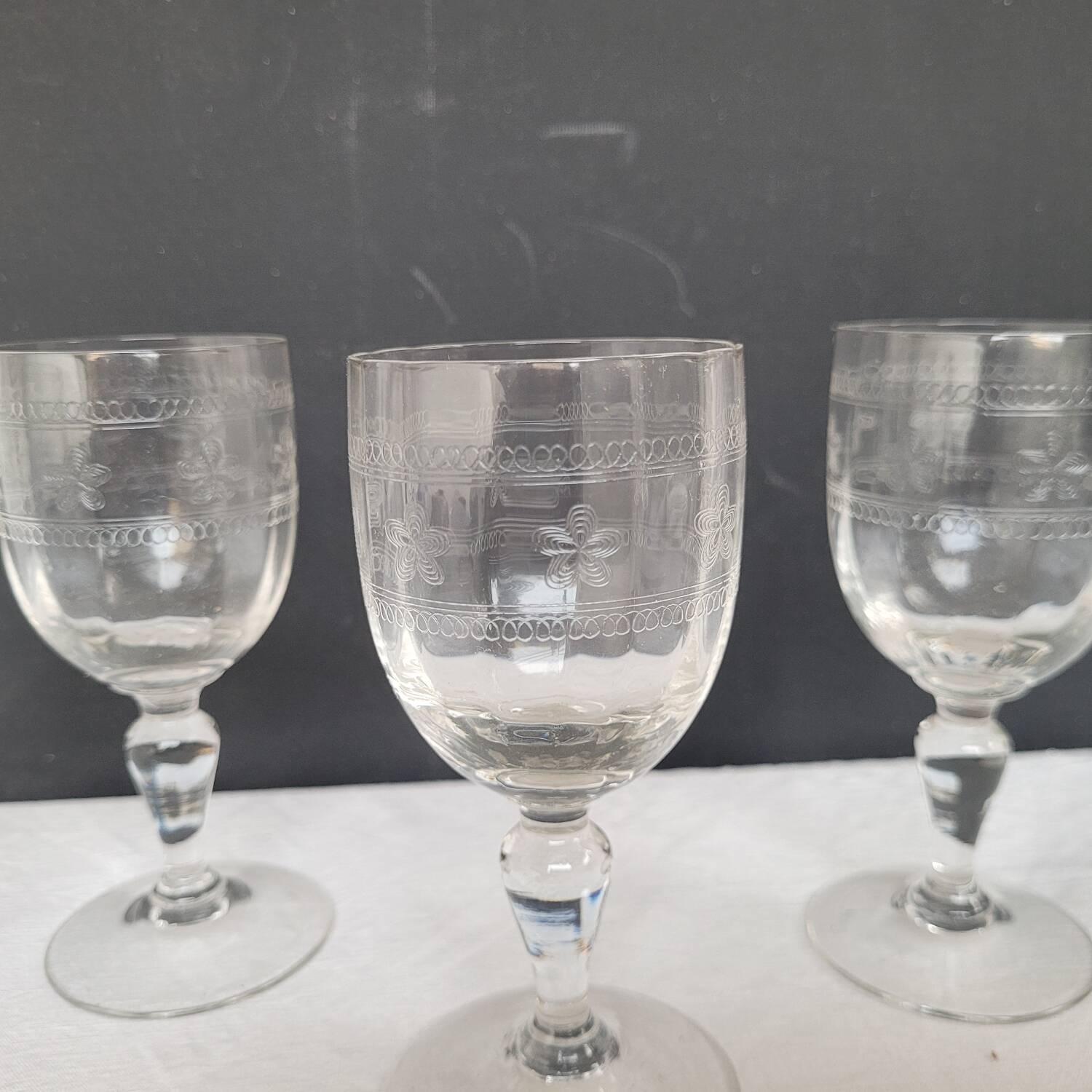 Verres à apéritif gravés soufflés – fin XIXᵉ / début XXᵉ siècle