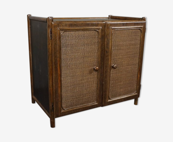Meuble vintage en rotin de couleur foncée