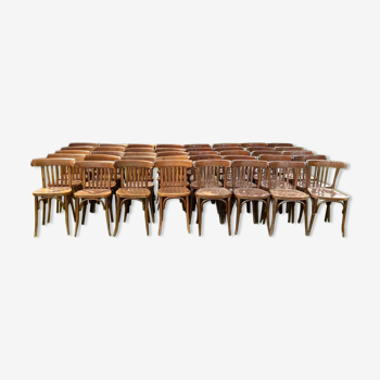 Lot de 40 chaises de bistrot en bois