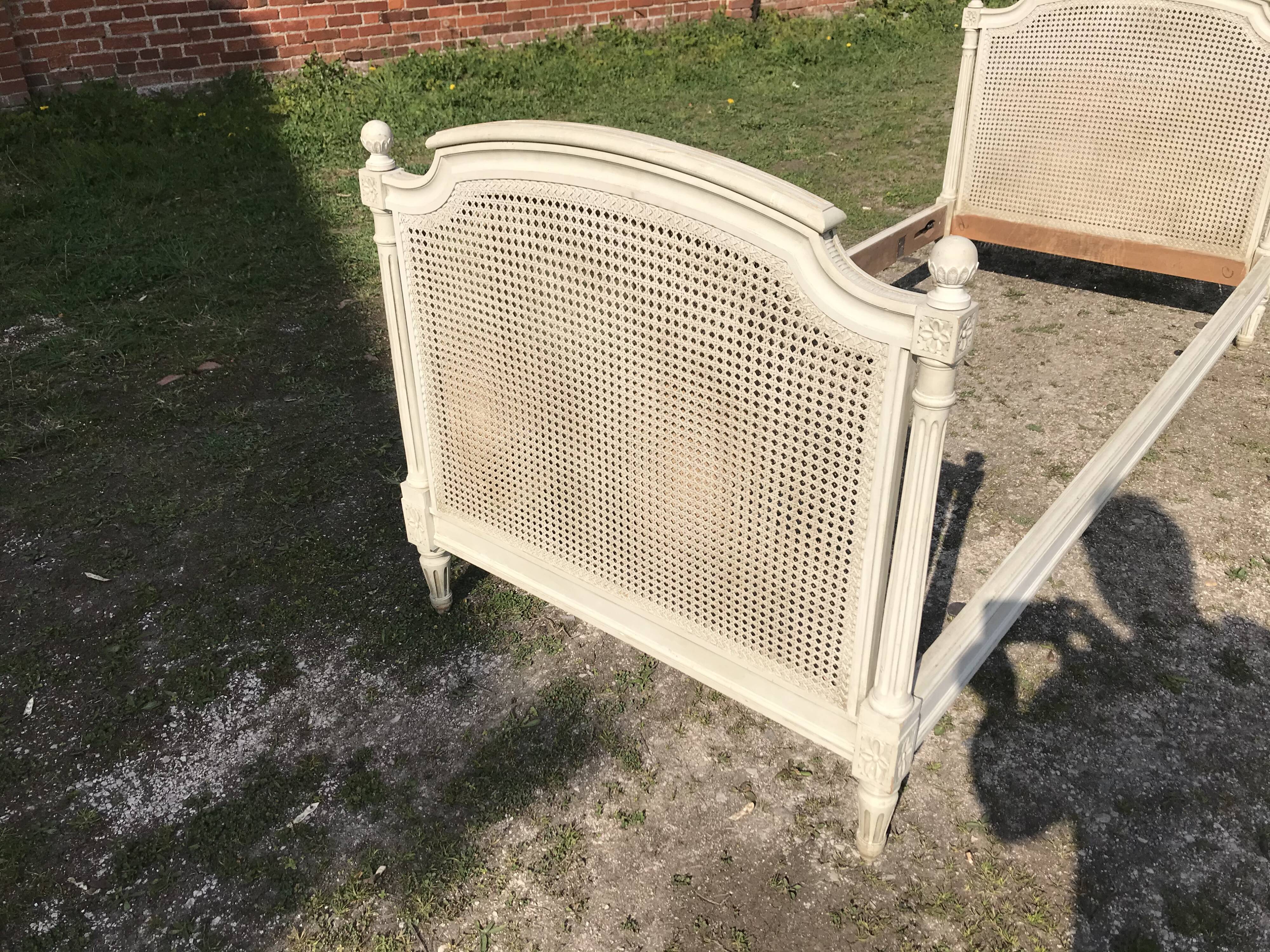 Bed louis XVI caning