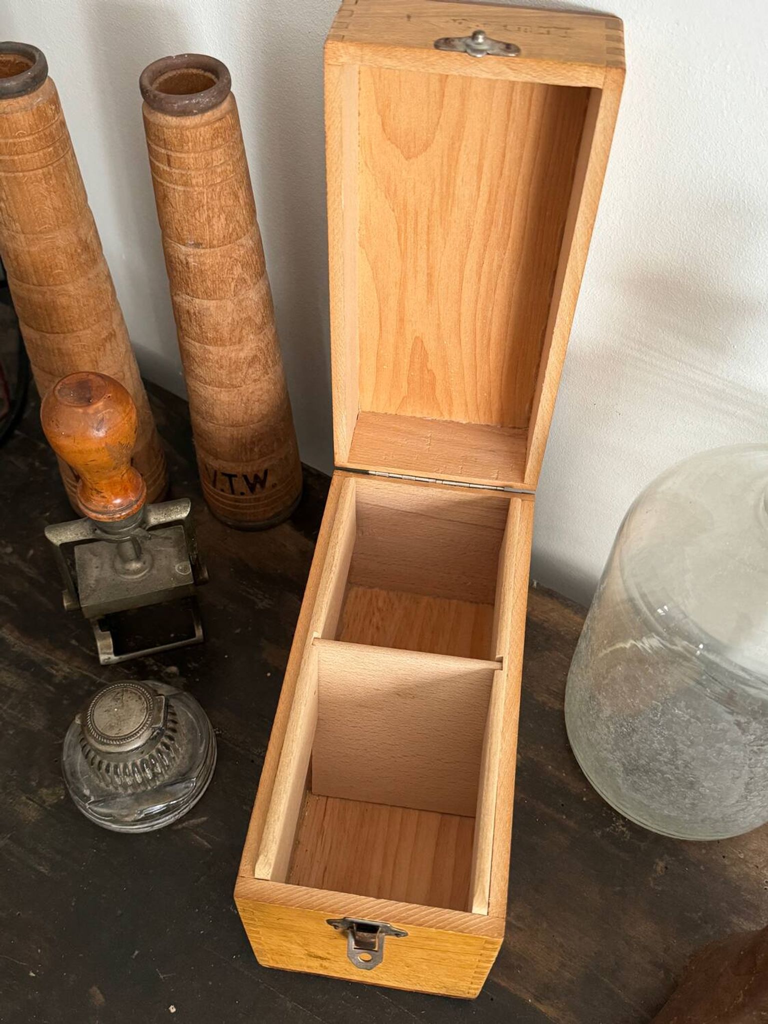 Ancienne boîte à fiches en bois