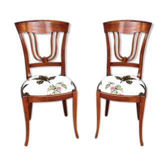 2 chairs