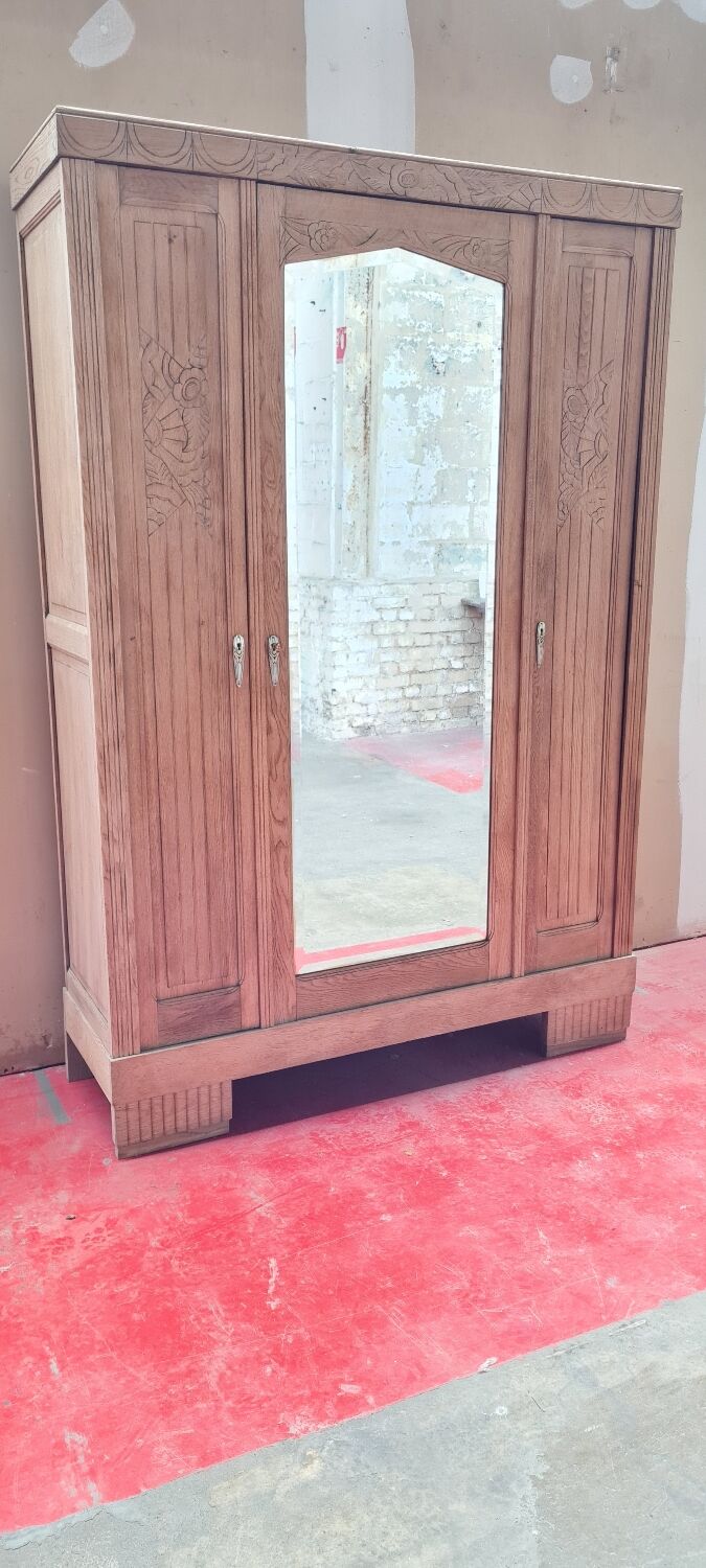 Art deco wardrobe in light oak