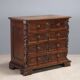 Commode baroque ancienne en noyer et peuplier XVIIIe siècle