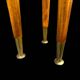 Table d'appoint vintage en bois massif et laiton – Design scandinave mid-ce