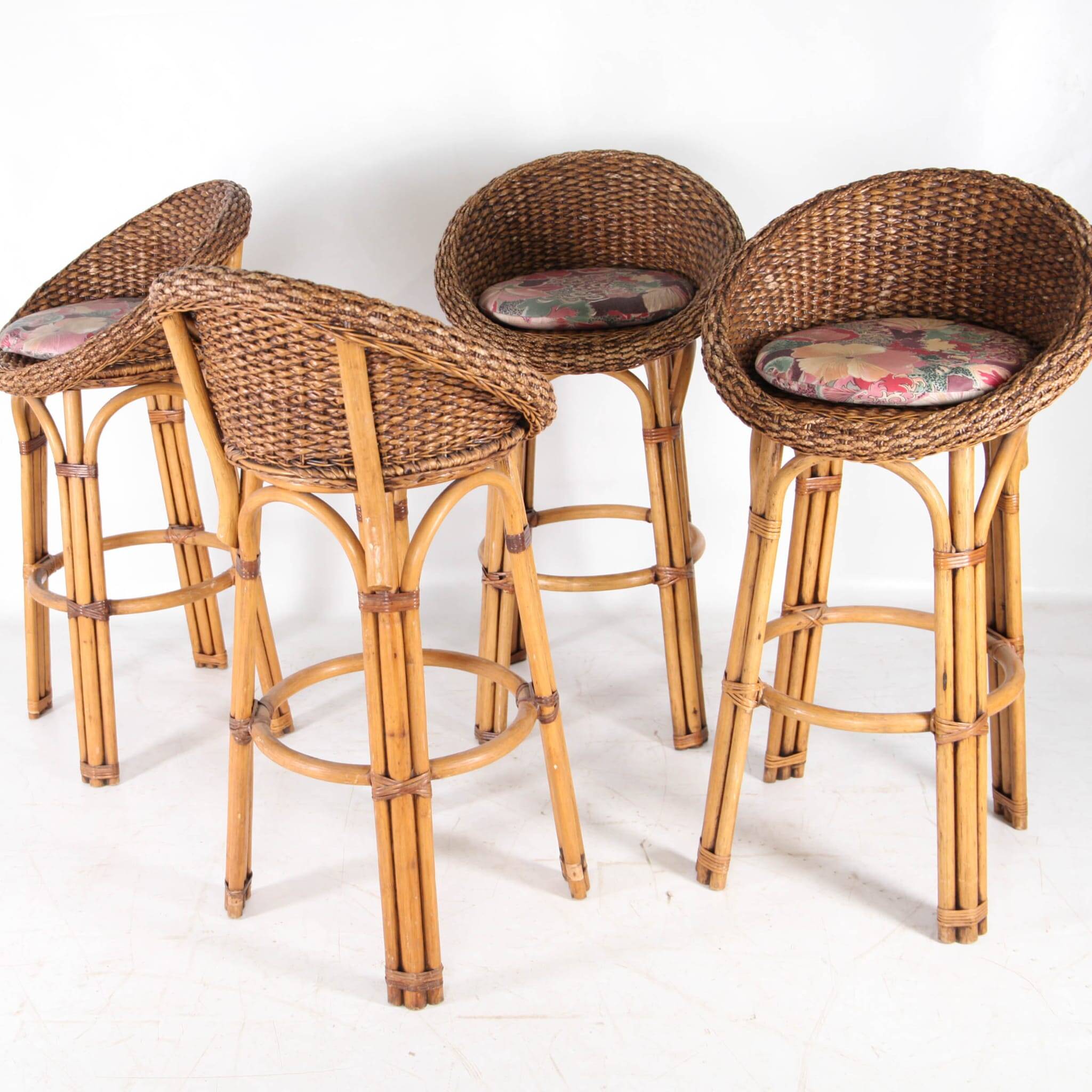 Set of 4 bar stools
