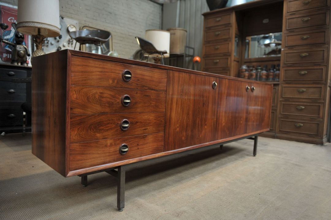 Rosewood row France 1970