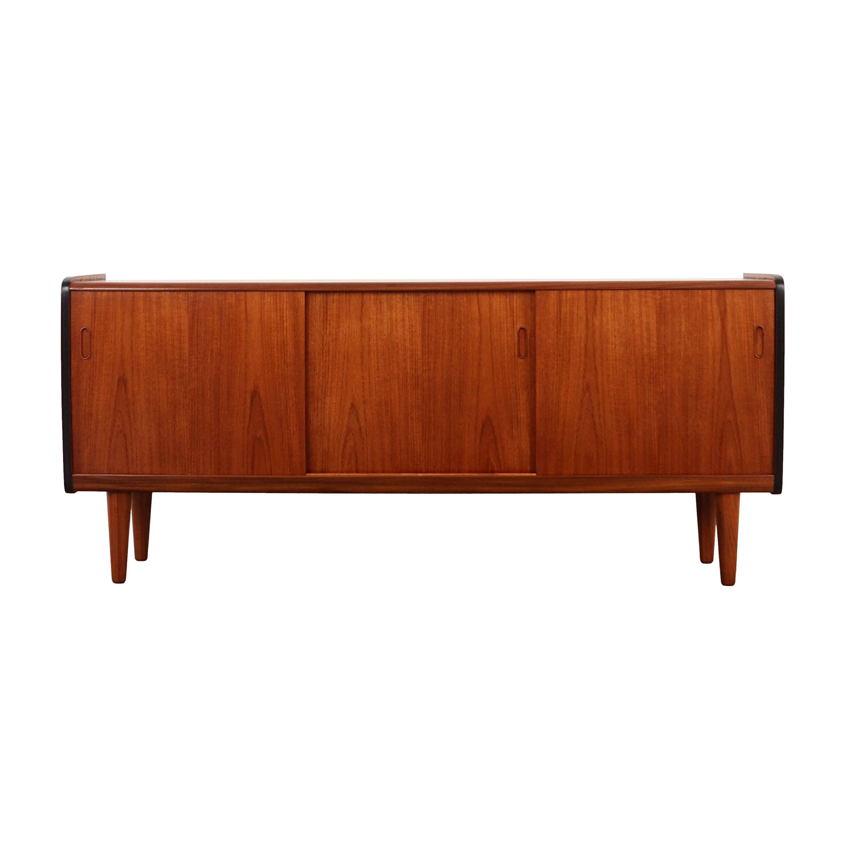 Buffet en teck, design danois, années 1970, production : Danemark