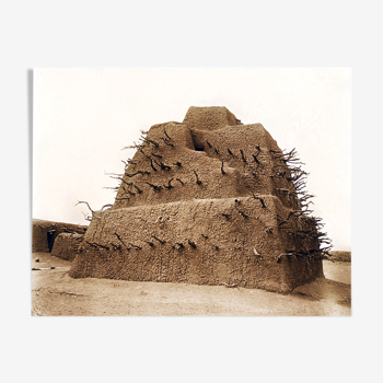 Ancient photograph of a ground mausoleum in Timbuktu