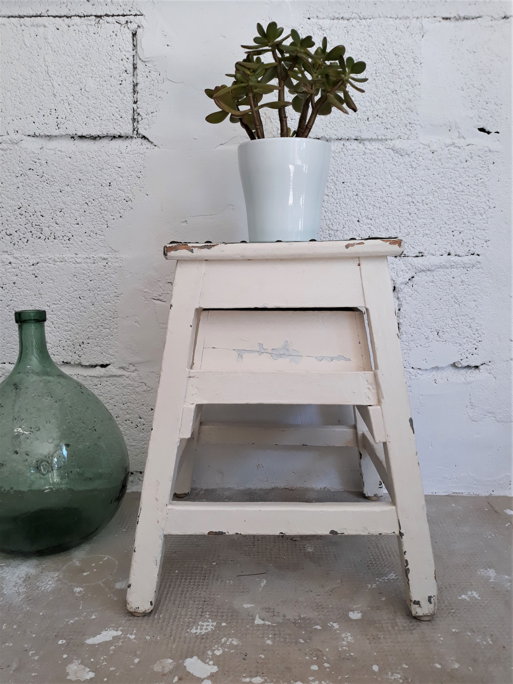 Wooden waxer's stool with drawer