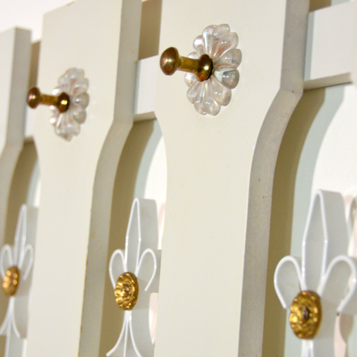 Vintage entrance cloakroom