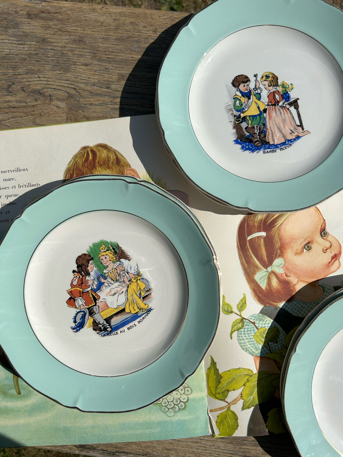 Set of 8 dessert plates tales of Perrault