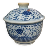 Pot en porcelaine bleu et blanc ancienne de chine, époque qing, xixe siècle
