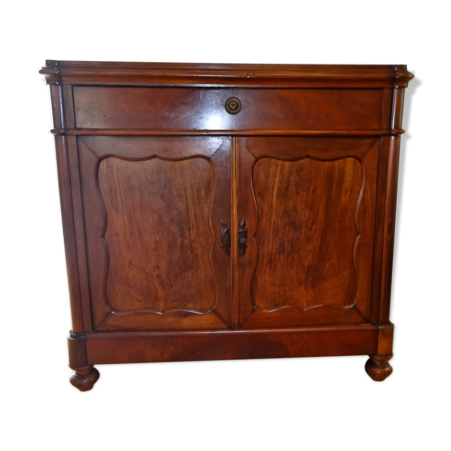 Low antique 19th century mahogany buffet