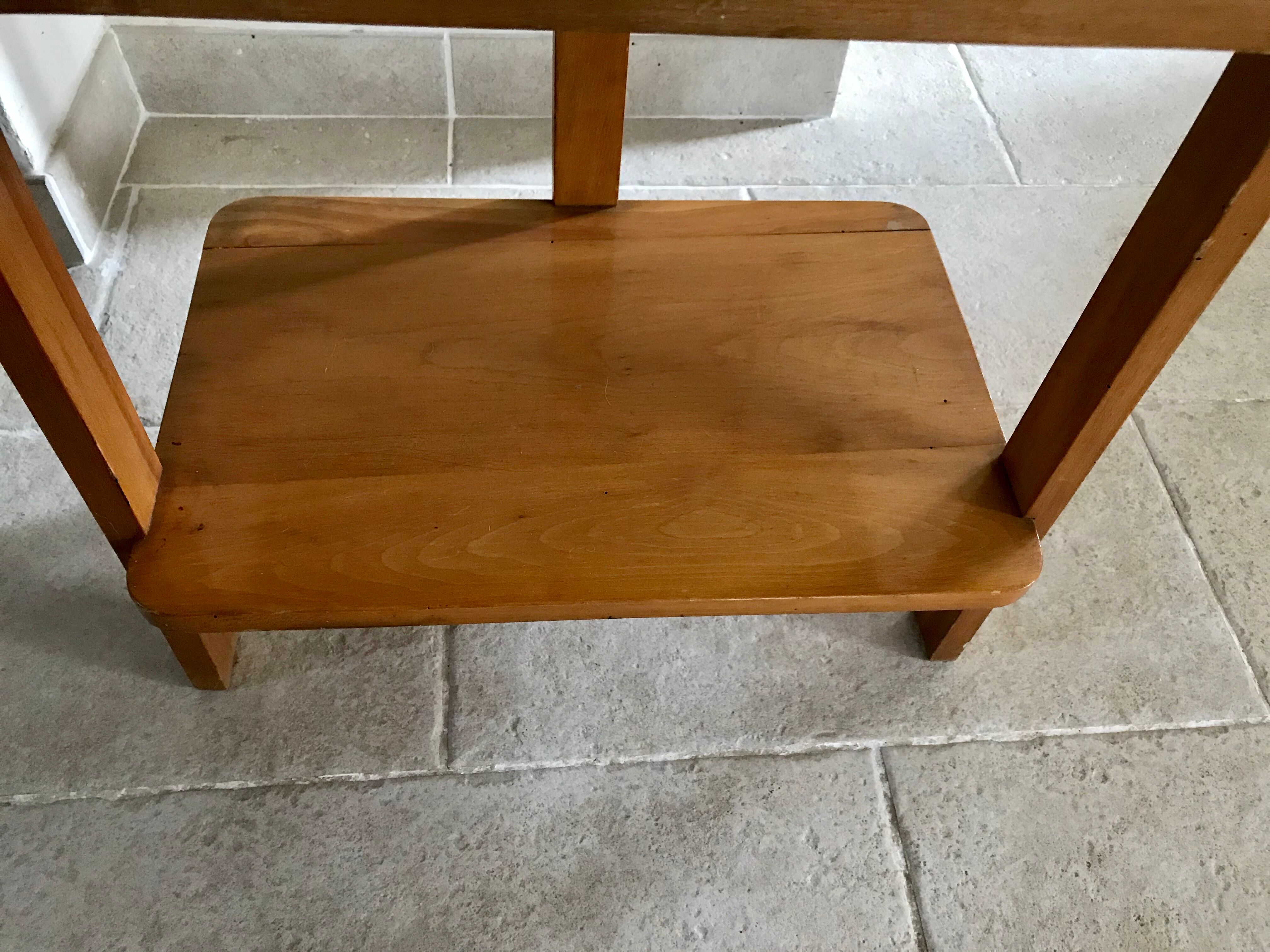 Tripod bedside table