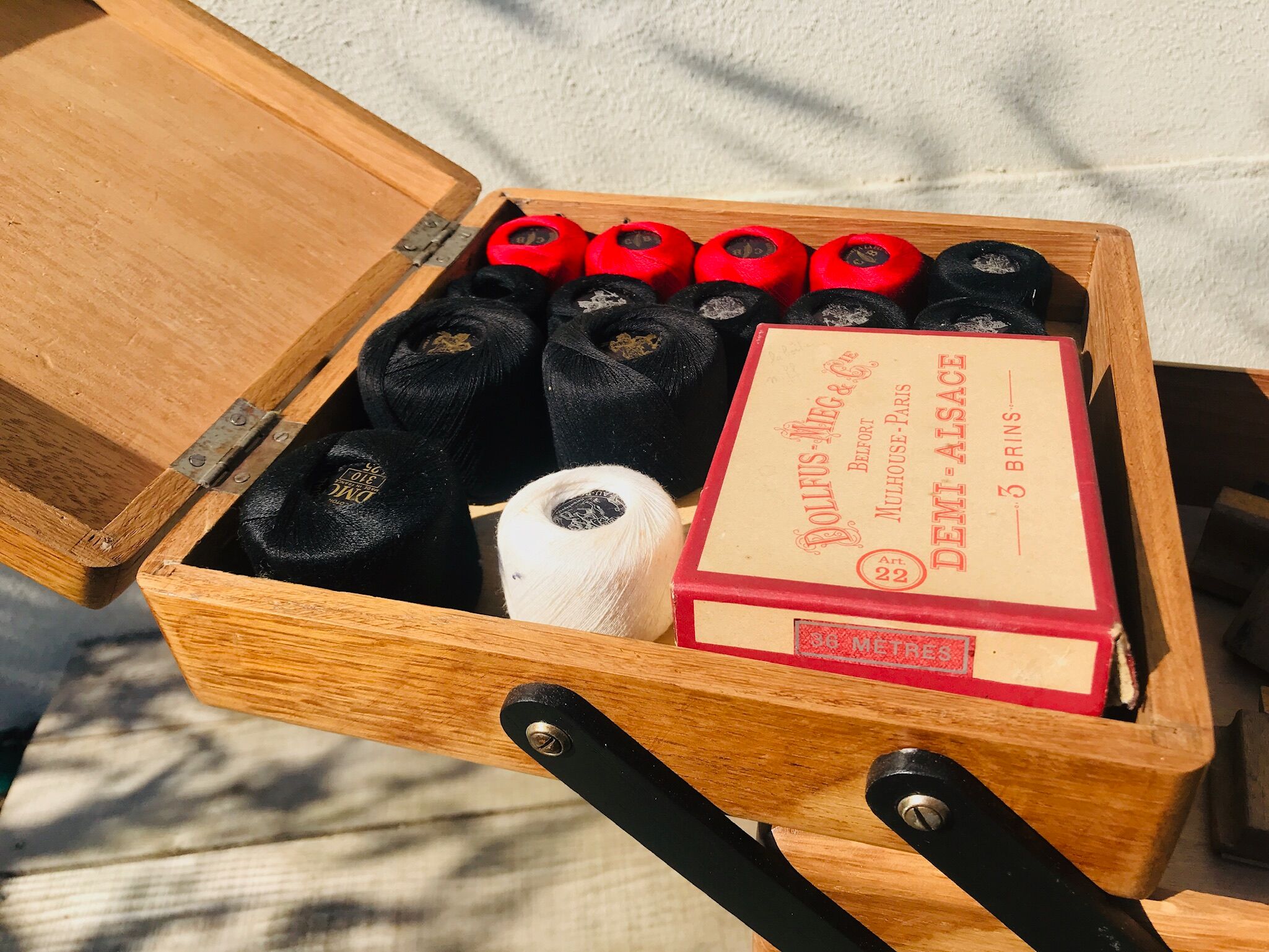 Vintage sewing basket 60