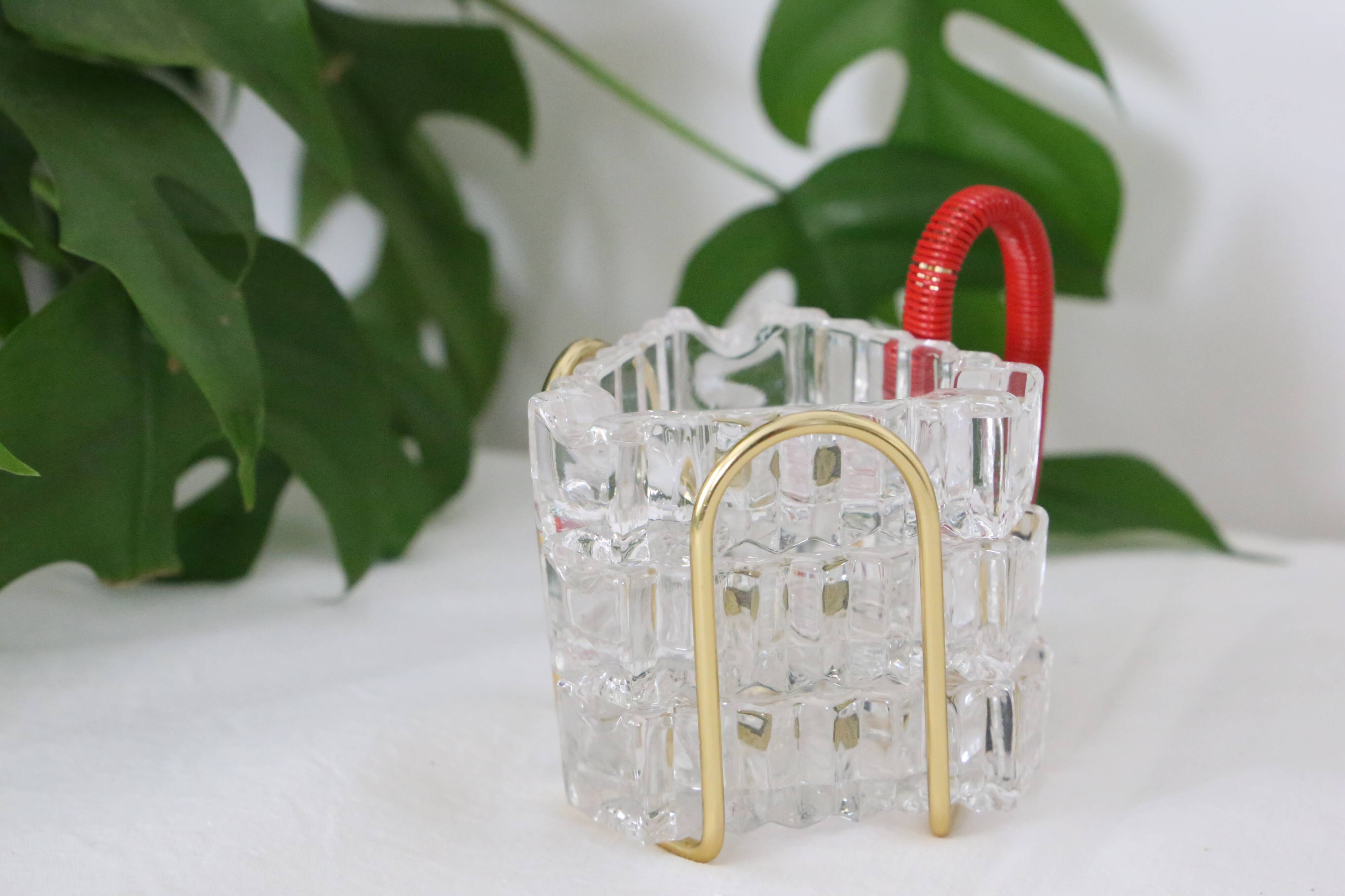 Trio of crystal ashtrays on its support, 1950, translucent, vintage