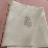 Set of monogrammed towels N