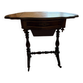 Petite table originale