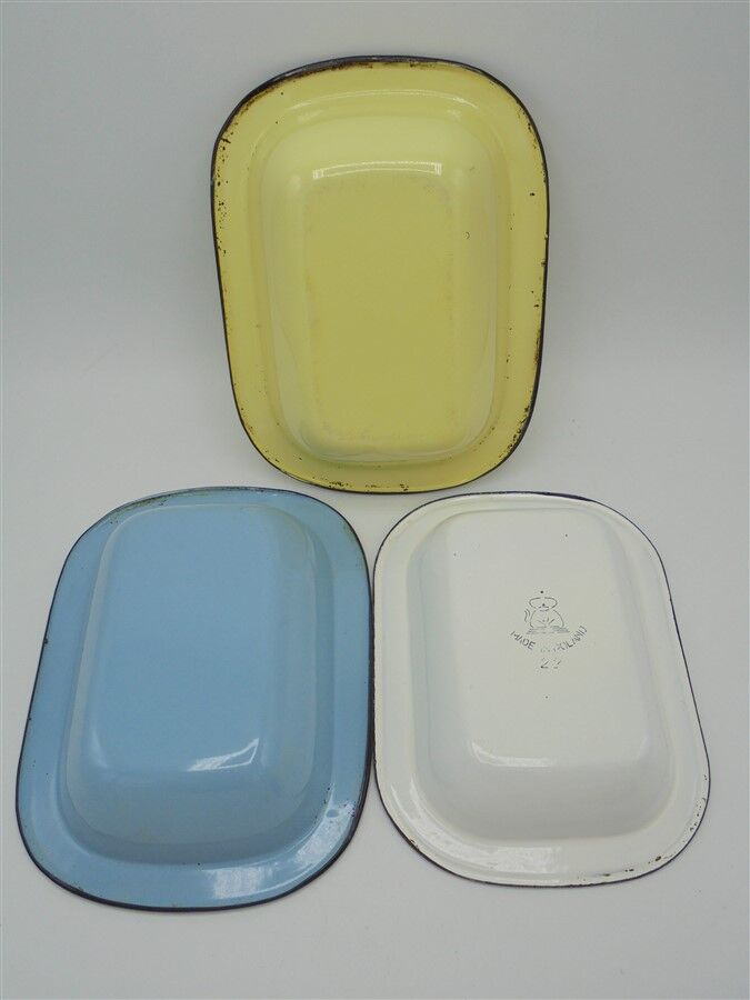 Trio of enamelled plate dishes
