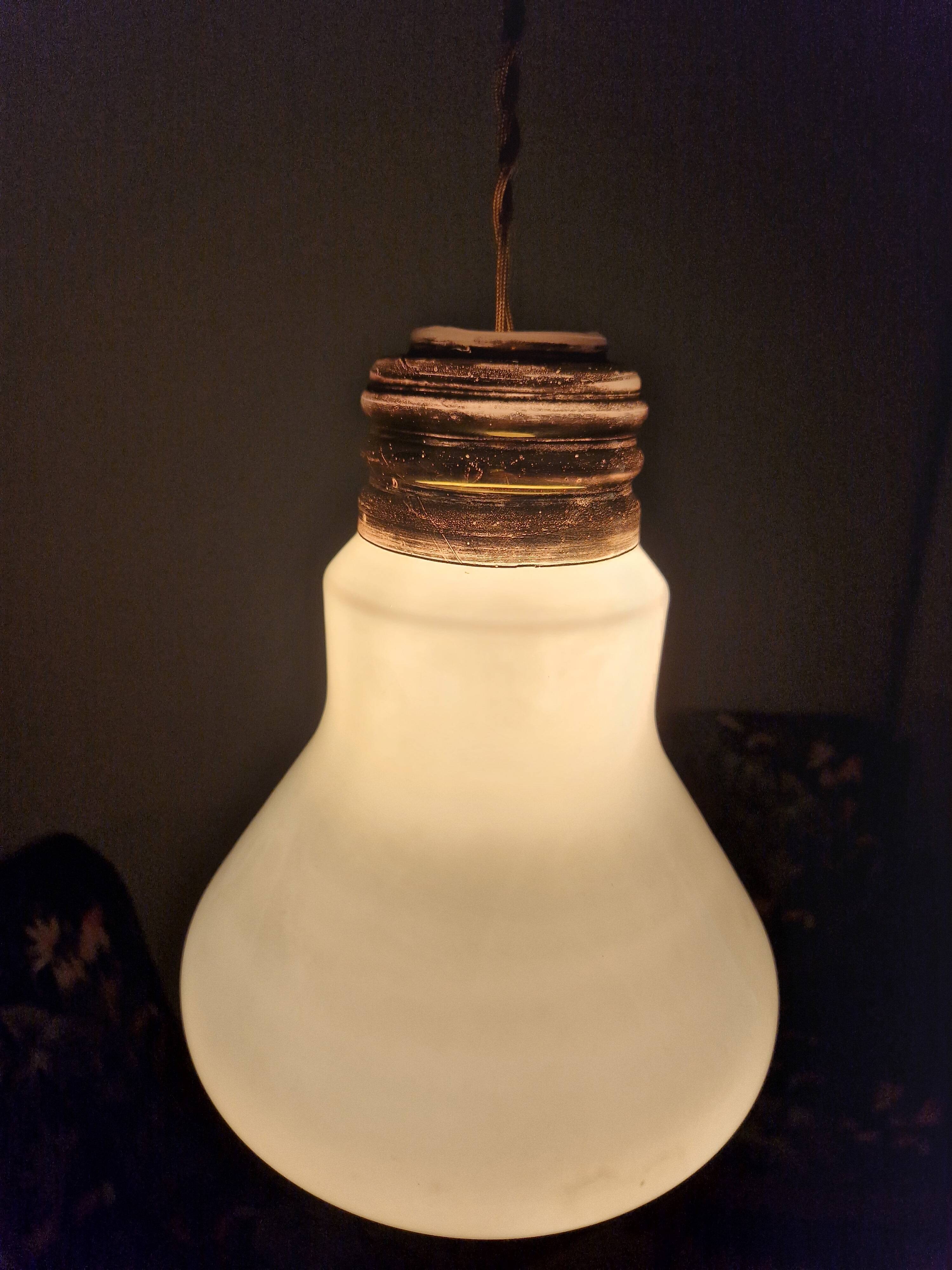 Suspension ampoule en opaline vintage